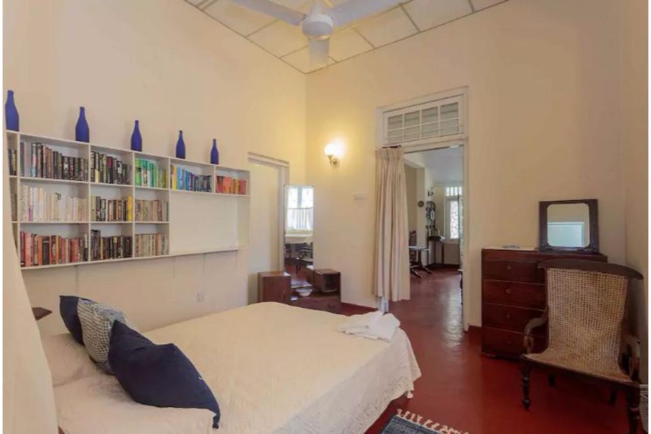 Charming Homestay By The Beach Dehiwala-Mount Lavinia Екстер'єр фото