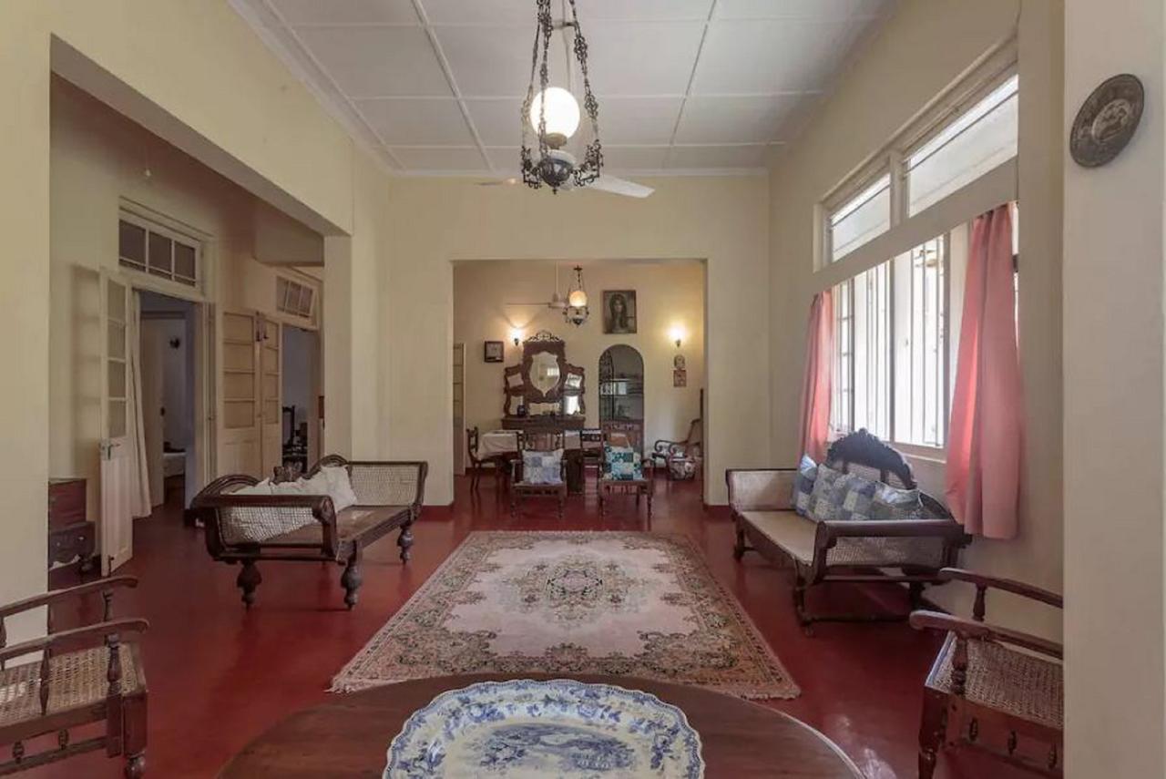 Charming Homestay By The Beach Dehiwala-Mount Lavinia Екстер'єр фото