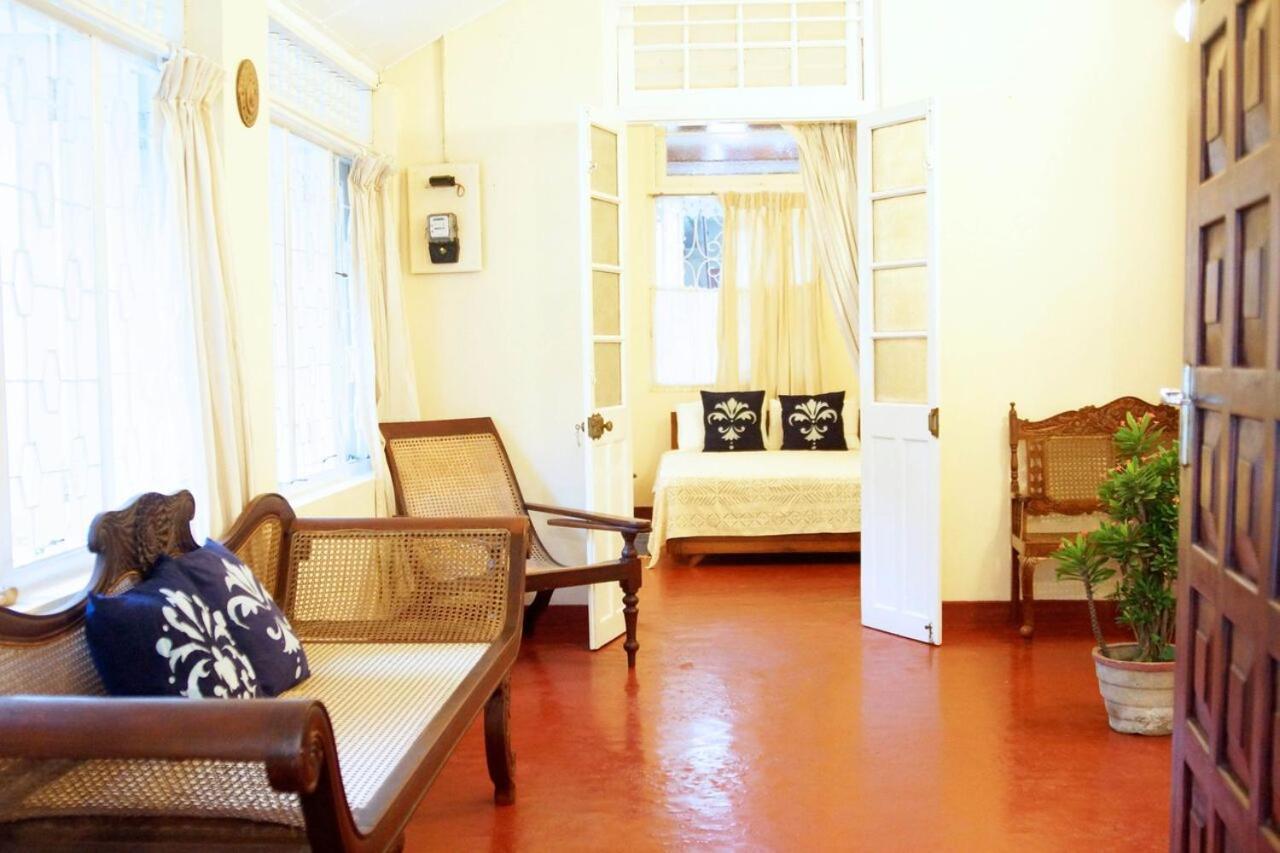 Charming Homestay By The Beach Dehiwala-Mount Lavinia Екстер'єр фото